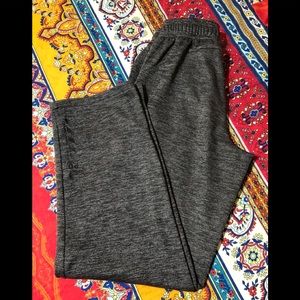 Reebok men’s sweatpants. EUC Logos on left pocket and the bottom of pant leg.